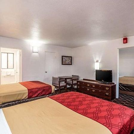 Econo Lodge University Тусон Екстер'єр фото