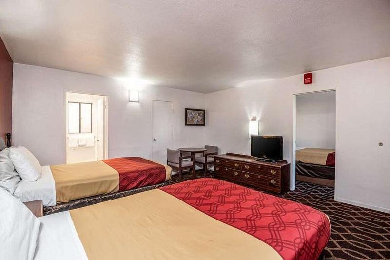 Econo Lodge University Тусон Екстер'єр фото